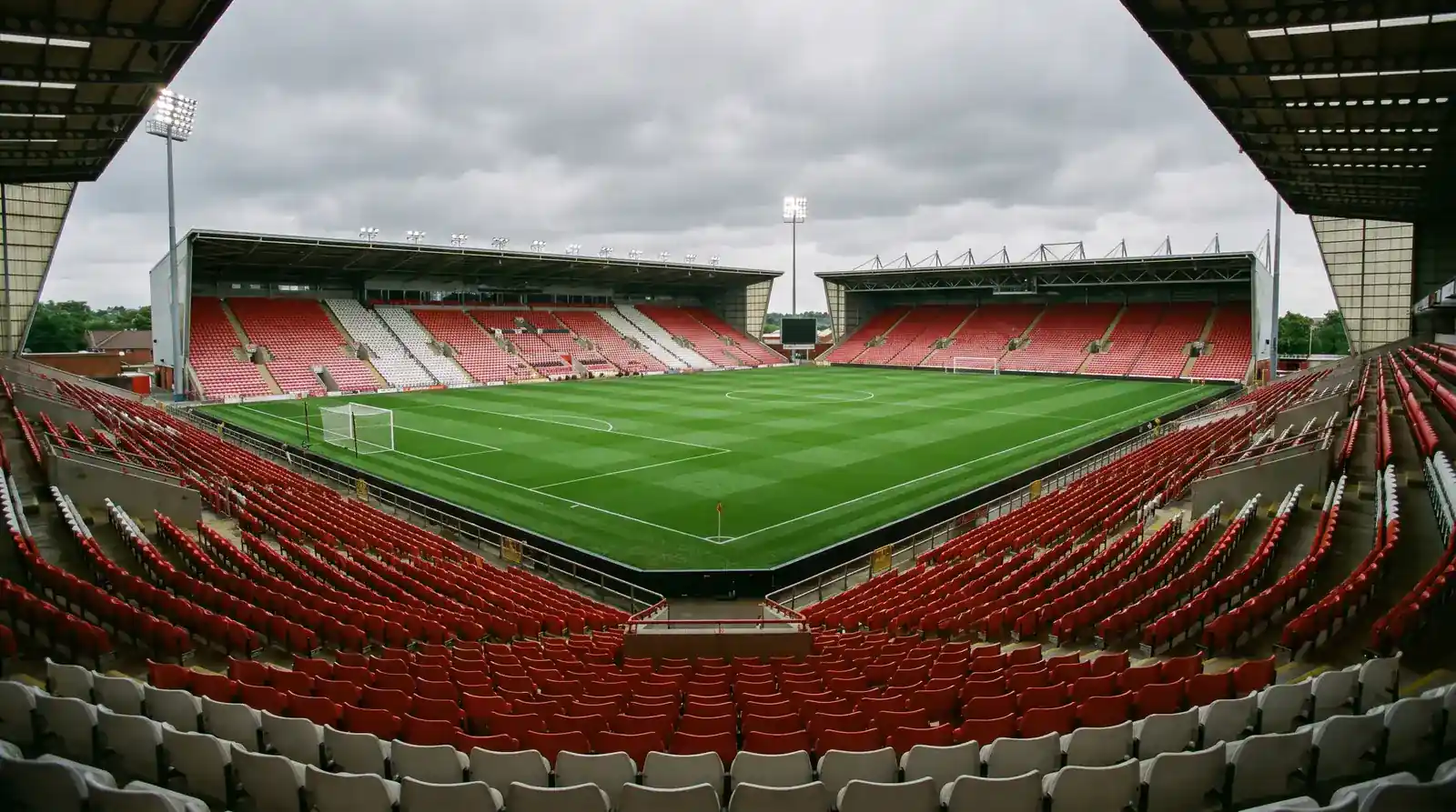 Premier League matchday stadium atmosphere before kickoff